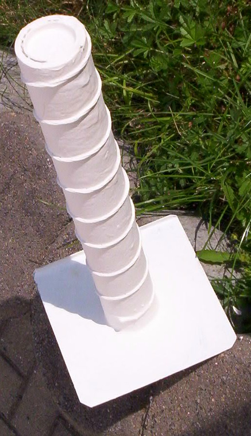 Helical antenna for satellite